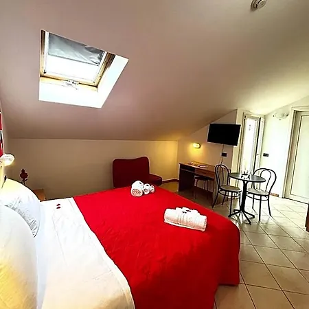 Dream Hotel 2*